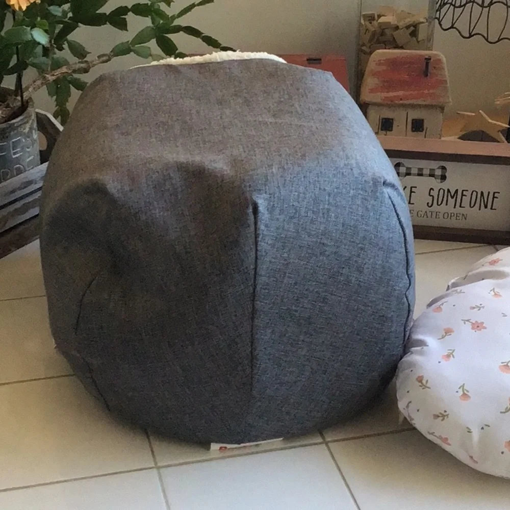 ‘Boots & Barkley’ Gray Pet Cave Bed